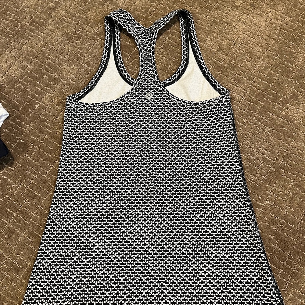 Lululemon racerback tank size 4 women’s